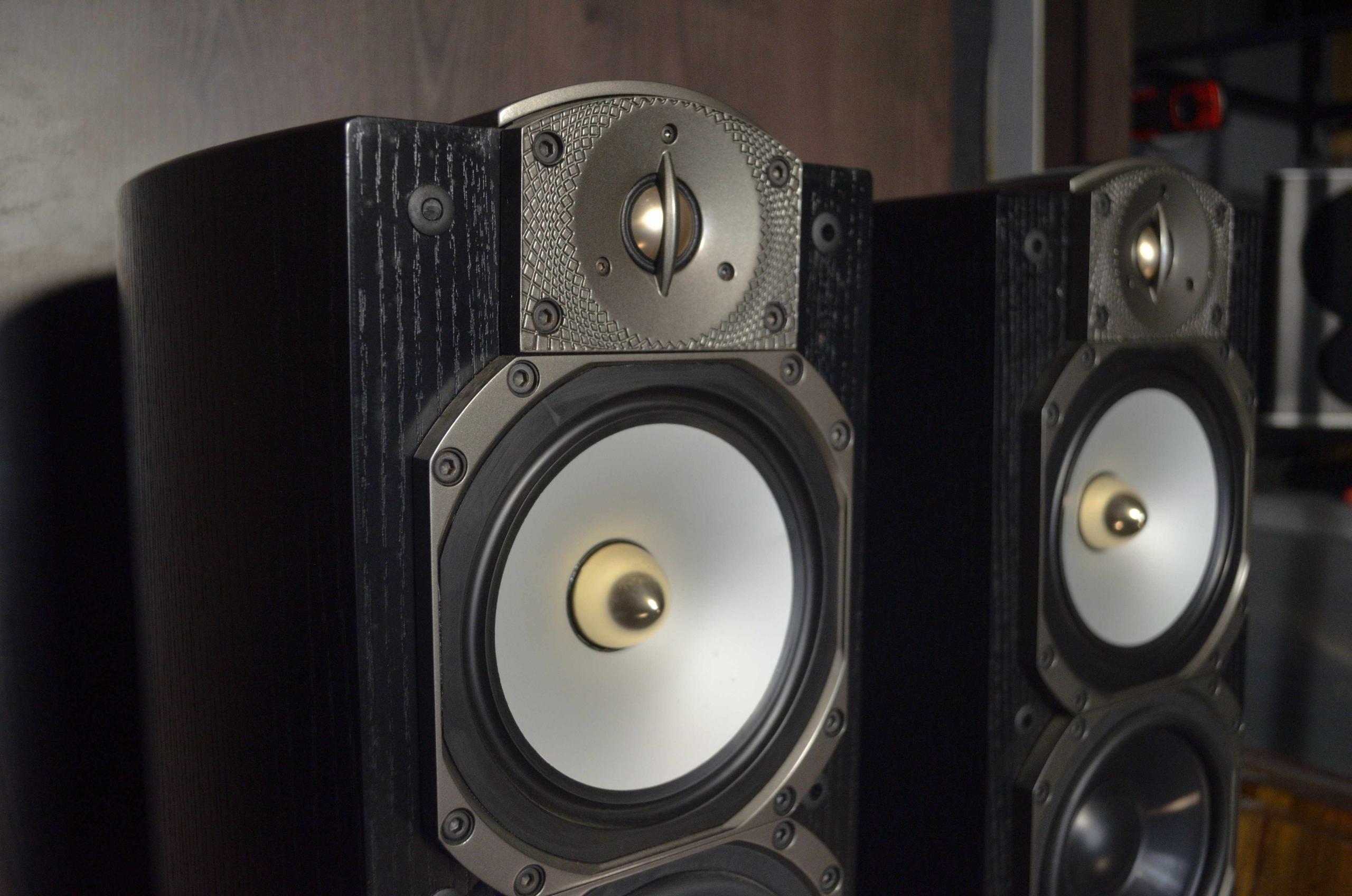 Paradigm studio 100 hot sale v5 tower speakers